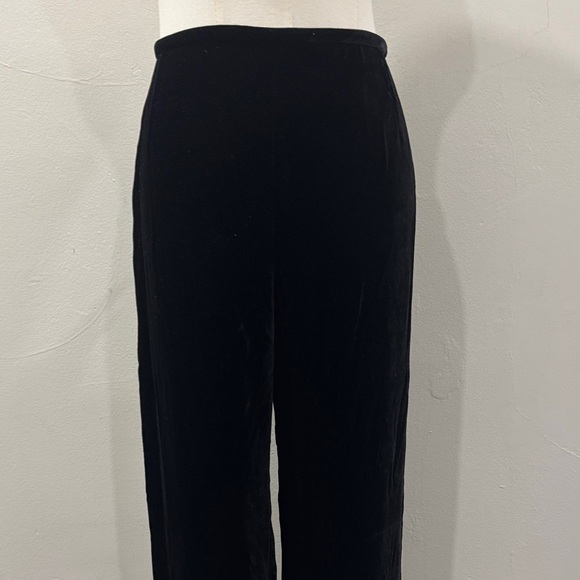 **Armani Collezioni Wide-Leg Velvet Pants – Size 8 (IT 44) - Picture 3 of 9